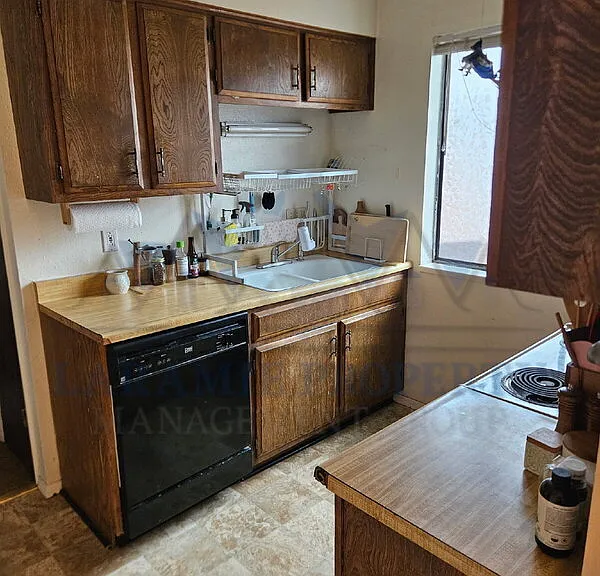 714 Downey St #2 — Photo 6