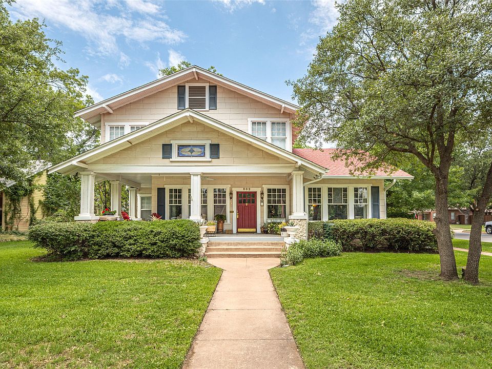 1st image of 802 Amarillo St