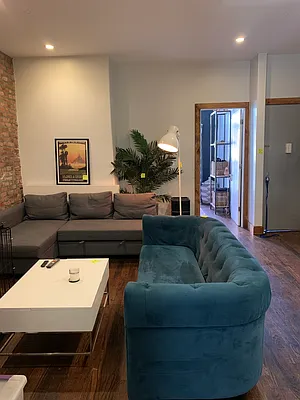 Rented by Nooklyn NYC LLC | media 42