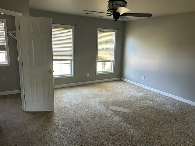 4 bed, 2.5 bath, 2144 sqft, $2,400 — Photo 2
