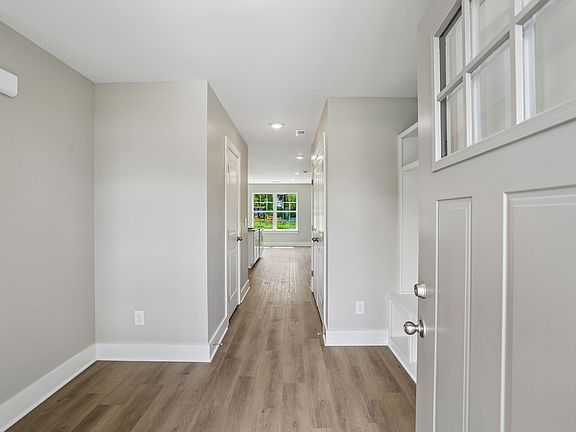 5th image of 430 Hobbs Ave