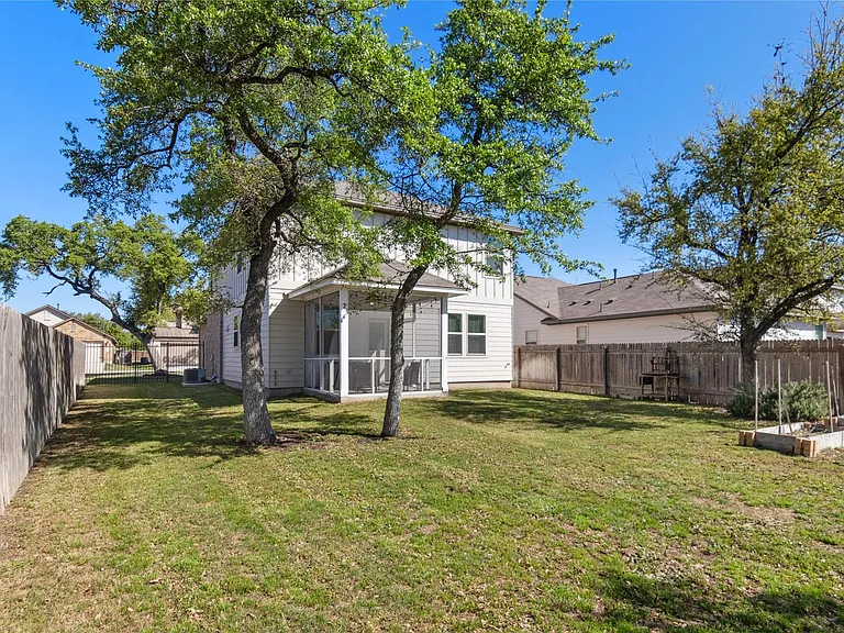 208 Callahan Ln — Photo 29