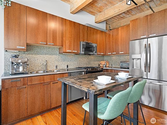 5th image of 1408 12th Avenue #211