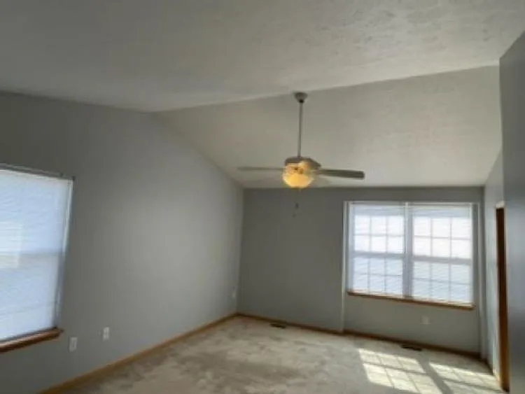 5307 Chaucer Dr — Photo 11