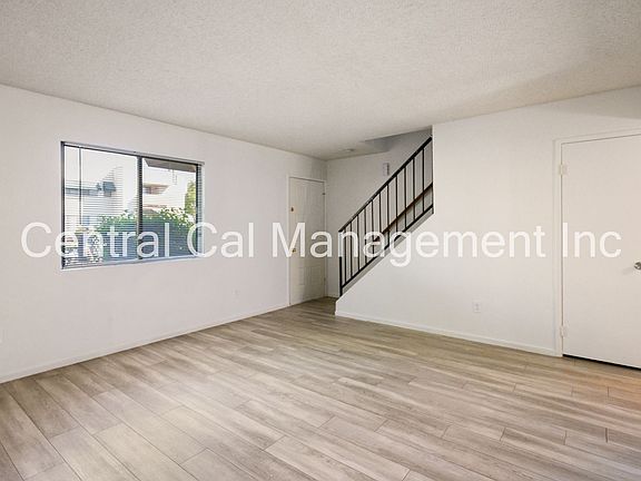 3rd image of 3402 Ashe Rd APT A
