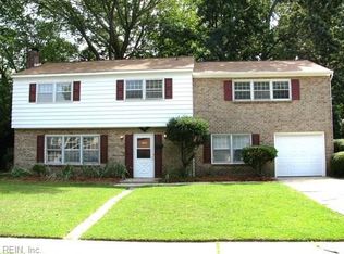 1058 Clipper Dr, Hampton, VA 23669