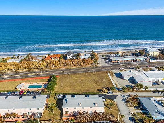 2nd image of 1740 Highway A1a