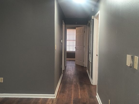 4th image of 5800-5826 West St #5800