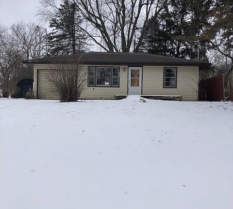 2nd image of 2937 Lake Ave