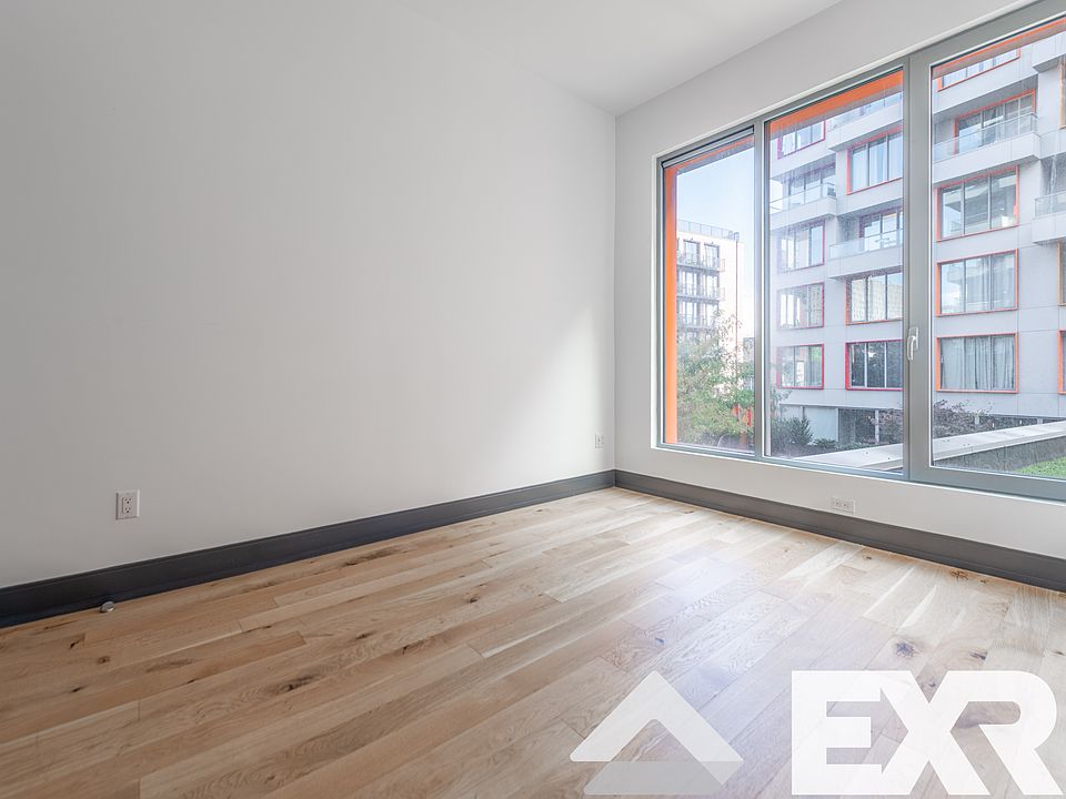1st image of 10 Montieth St APT 550