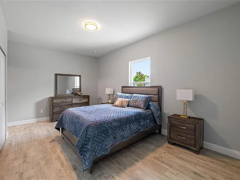 2617 W Saint Joseph St #2 — Photo 7