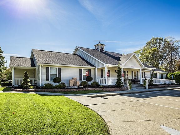 2nd image of 100 Country Lake Dr #11981241