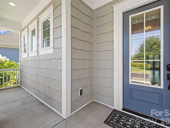 4th image of 124 Sisters Cove Ct