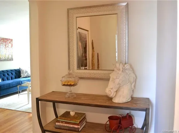 114 Woodside Green #1C, Stamford, CT 06905