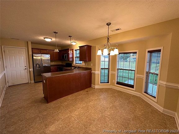5th image of 526 Driftwood Ln