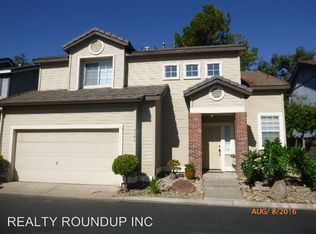 9586 S Coast Ln, Elk Grove, CA 95758