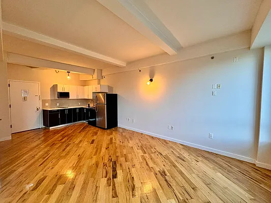 Rented by City Connections Realty | media 2