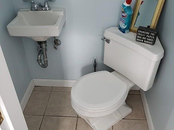 5th image of 21 Candlewood Dr #0