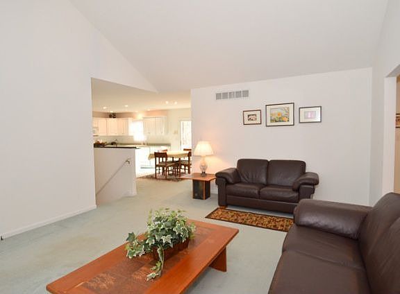 3rd image of 54180 Stonebridge Dr
