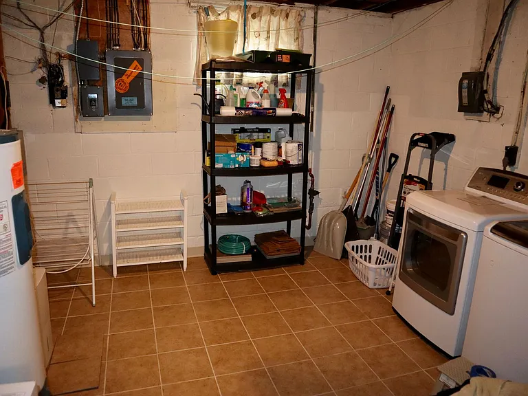 10951 Amherst Ave — Photo 23