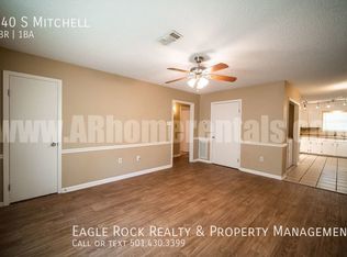 240 S Mitchell St, Conway, AR 72034