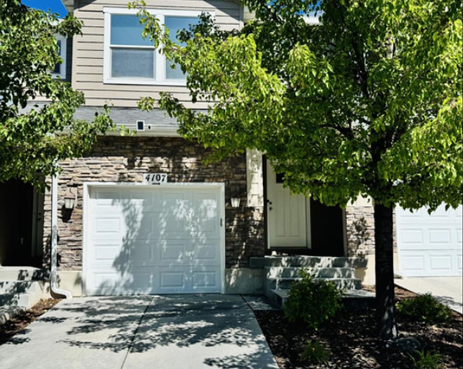 1st image of 4107 N Fremont Dr