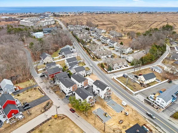 2 Old County Rd #11, Salisbury, MA 01952