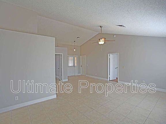5th image of 8514 W Corrine Dr