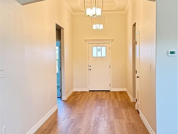 2nd image of 5310 Lassen Ln