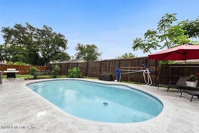 1st image of 4527 Cinderbed Dr