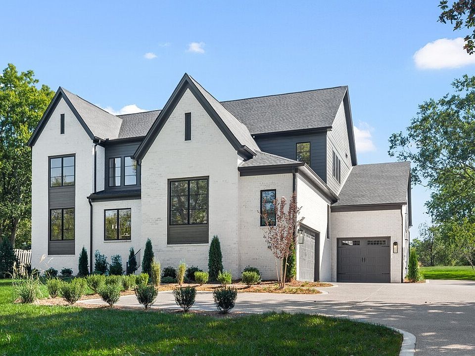 1st image of 712 Wilson Pike