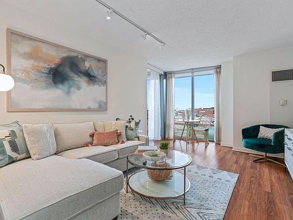 2nd image of 550 N Kingsbury St #2108