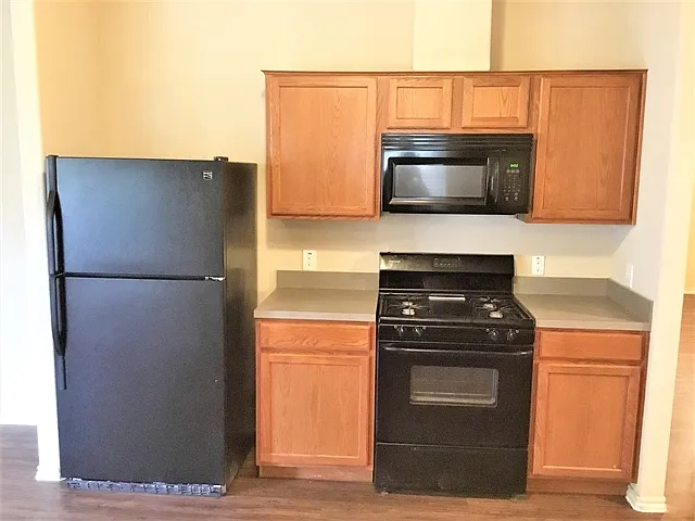 2822 Wisner Cir — Photo 2