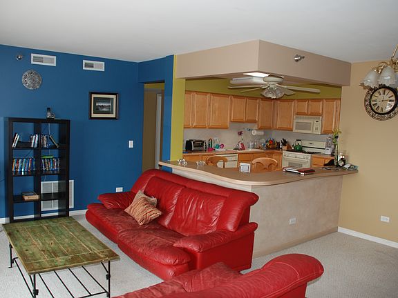 4th image of 7081 W Touhy Ave APT 603