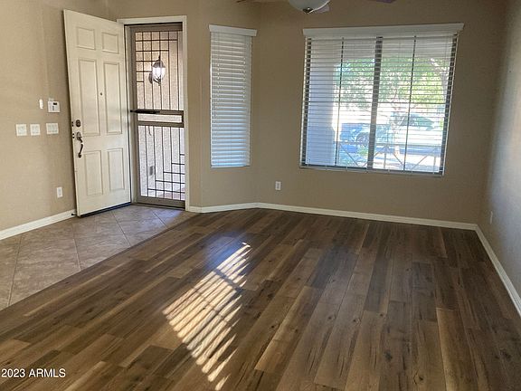 4th image of 8419 W MYRTLE Avenue