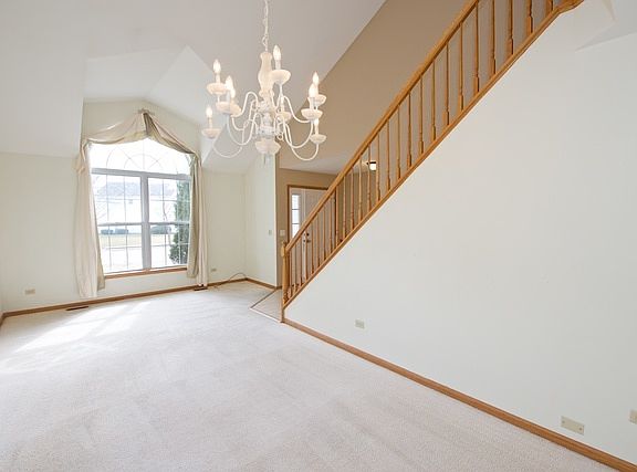 4th image of 2113 Winding Lakes Dr