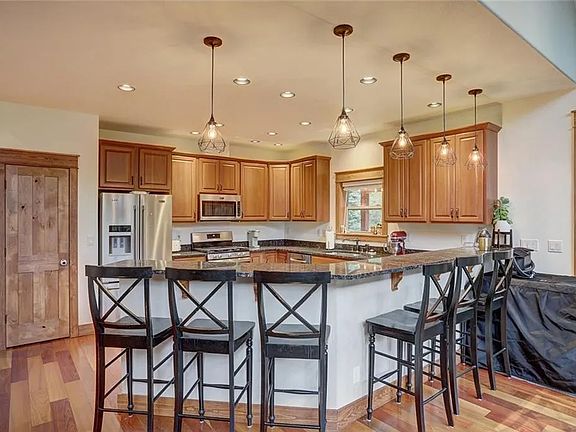 5th image of 80 Blue Rock Dr