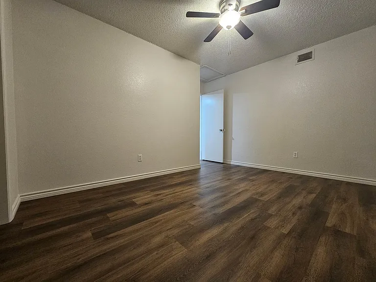 4616 Timber Run Dr — Photo 8