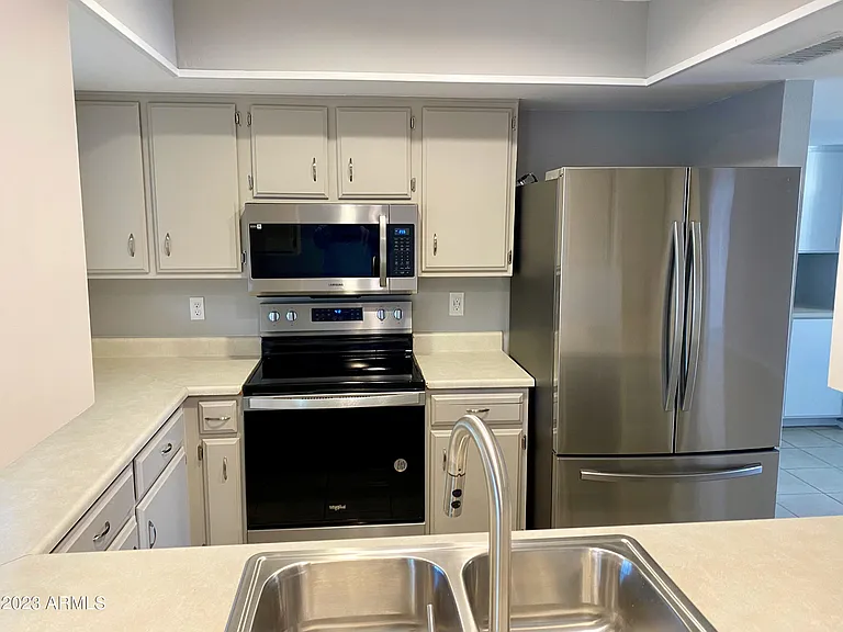 5714 W Carol Ann Way — Photo 7