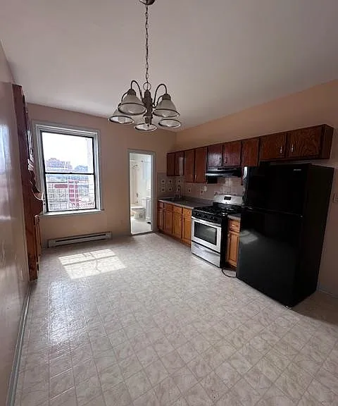 207 15th St #4L — Photo 3