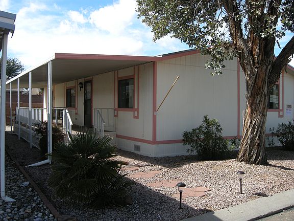 curb shot show porch