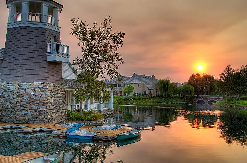 Sunset at Bridgeport - 23310 Beachcomber Ln