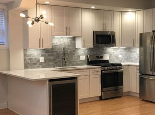 846 N Hermitage Ave APT 2F, Chicago, IL 60622