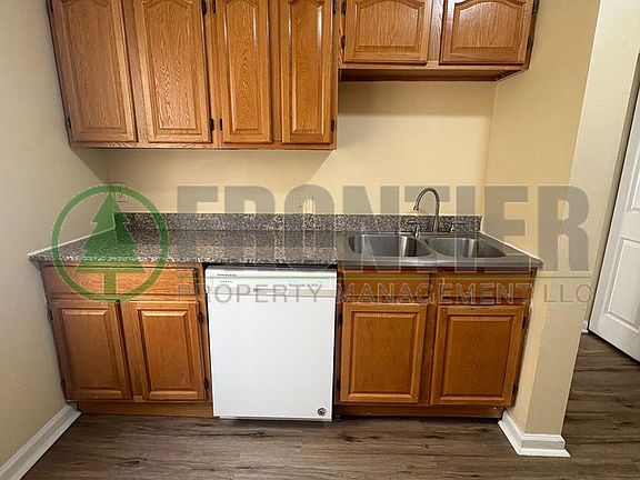 5th image of 2806-08 Osage St #853d47b88