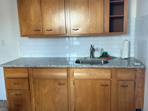 25 Baird Ave Floor 2, Providence, RI 02904