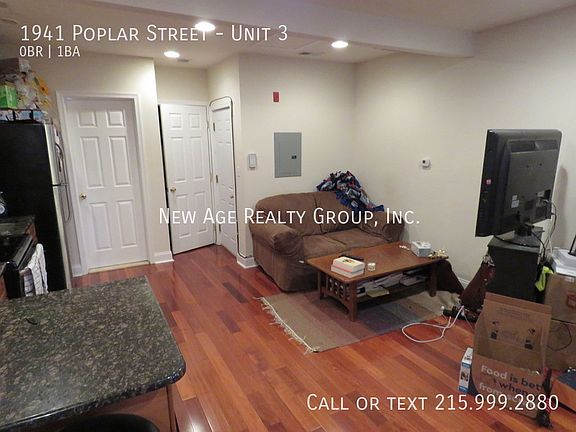 4th image of 1941 Poplar St #3