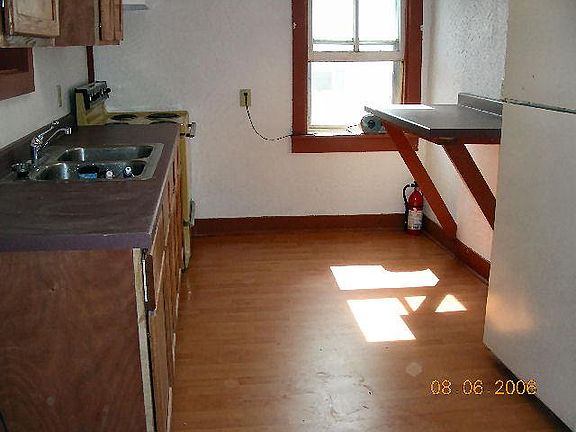 3rd image of 462 W Wabasha St #2