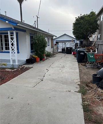 2nd image of 25220 Oak St