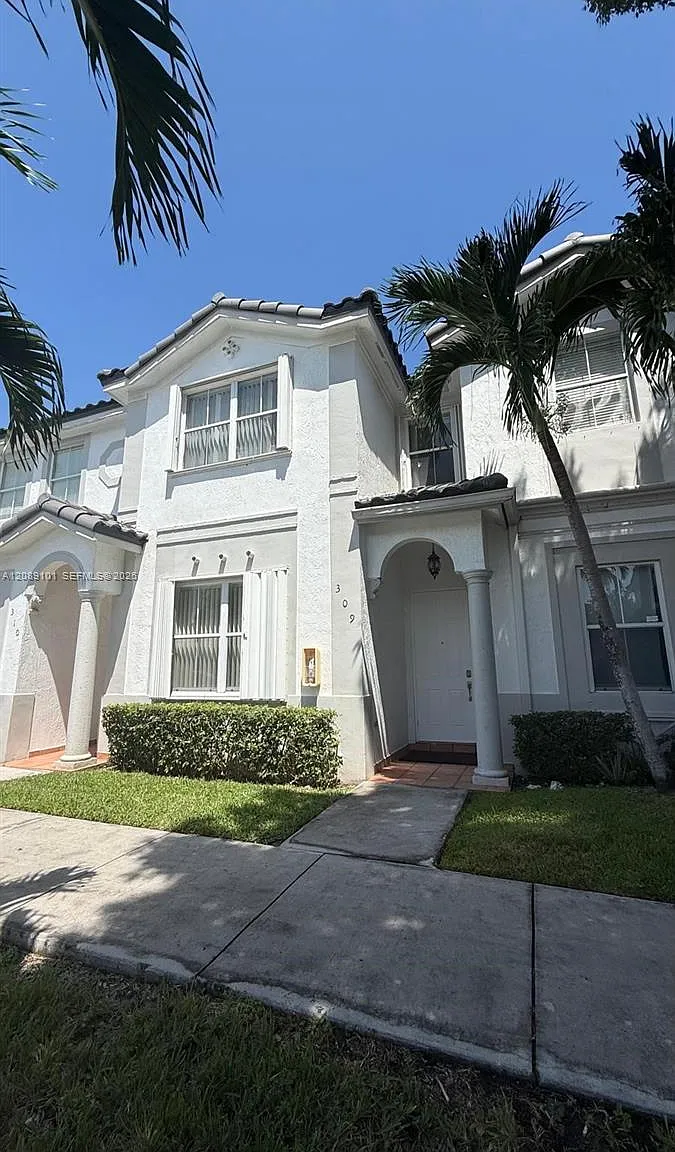 Costa Linda Condo — Photo 1