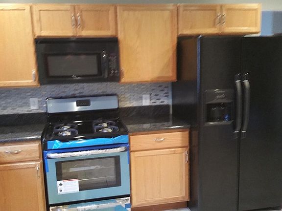 2nd image of 1714 Knoxville Ct